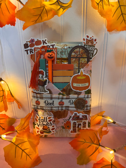 Autumn blind date with a book 🍁