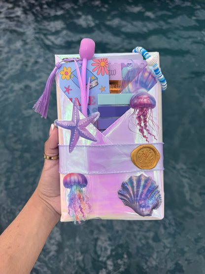 Coastal blind date with a book 🌊