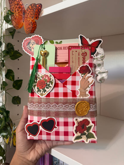 Picnic blind date with a book 🧺